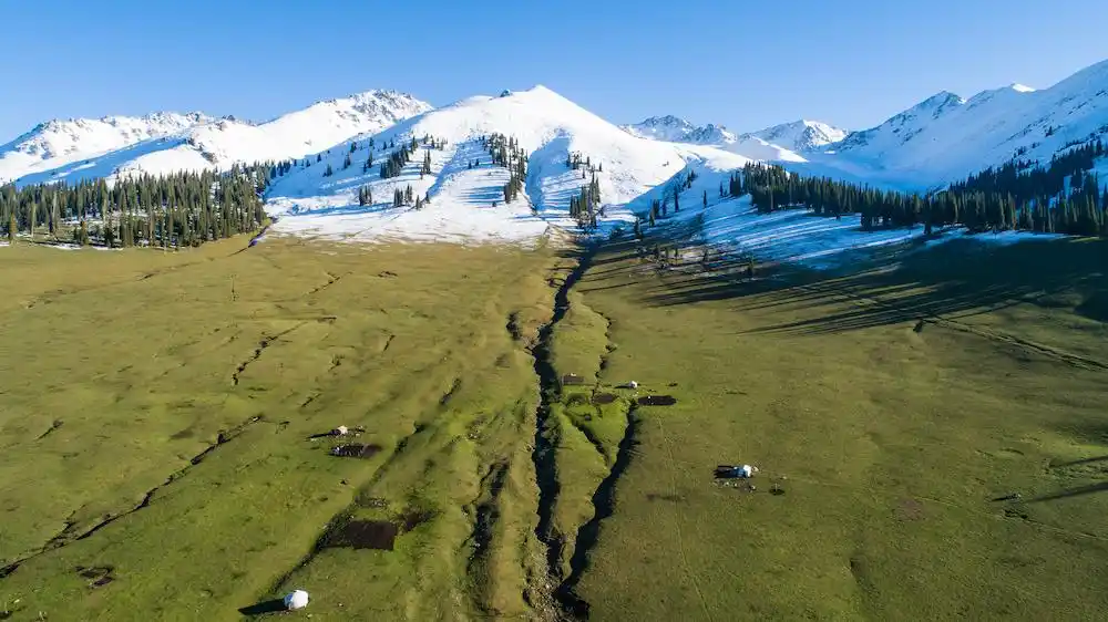 旅行综艺玩出新花样，与前任同行，真的可以好好告别吗？