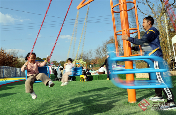 【组图】周末短途游升温 安宁市太平新城“微度假”项目受青睐