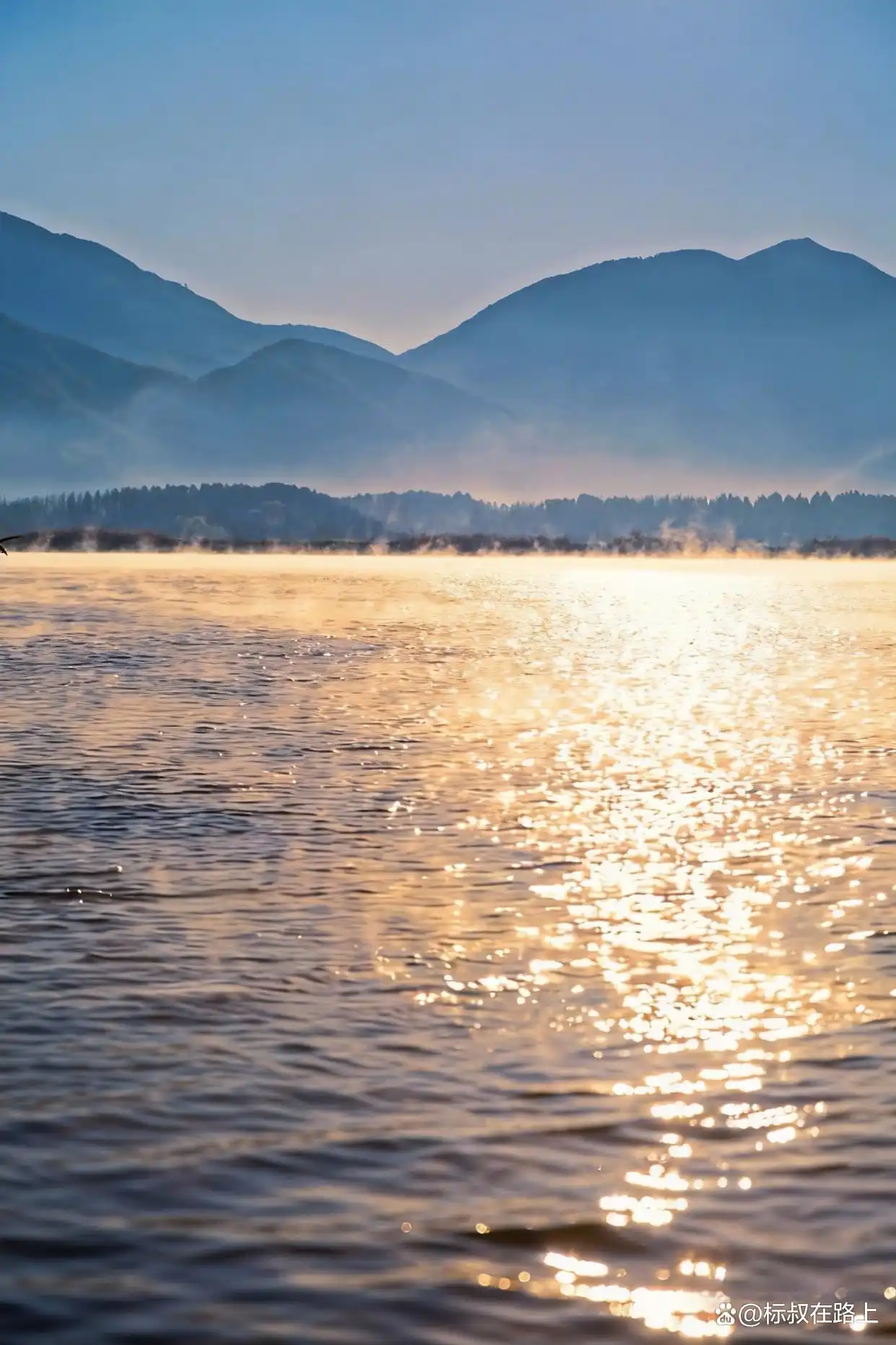泸沽湖晨雾杀疯了！