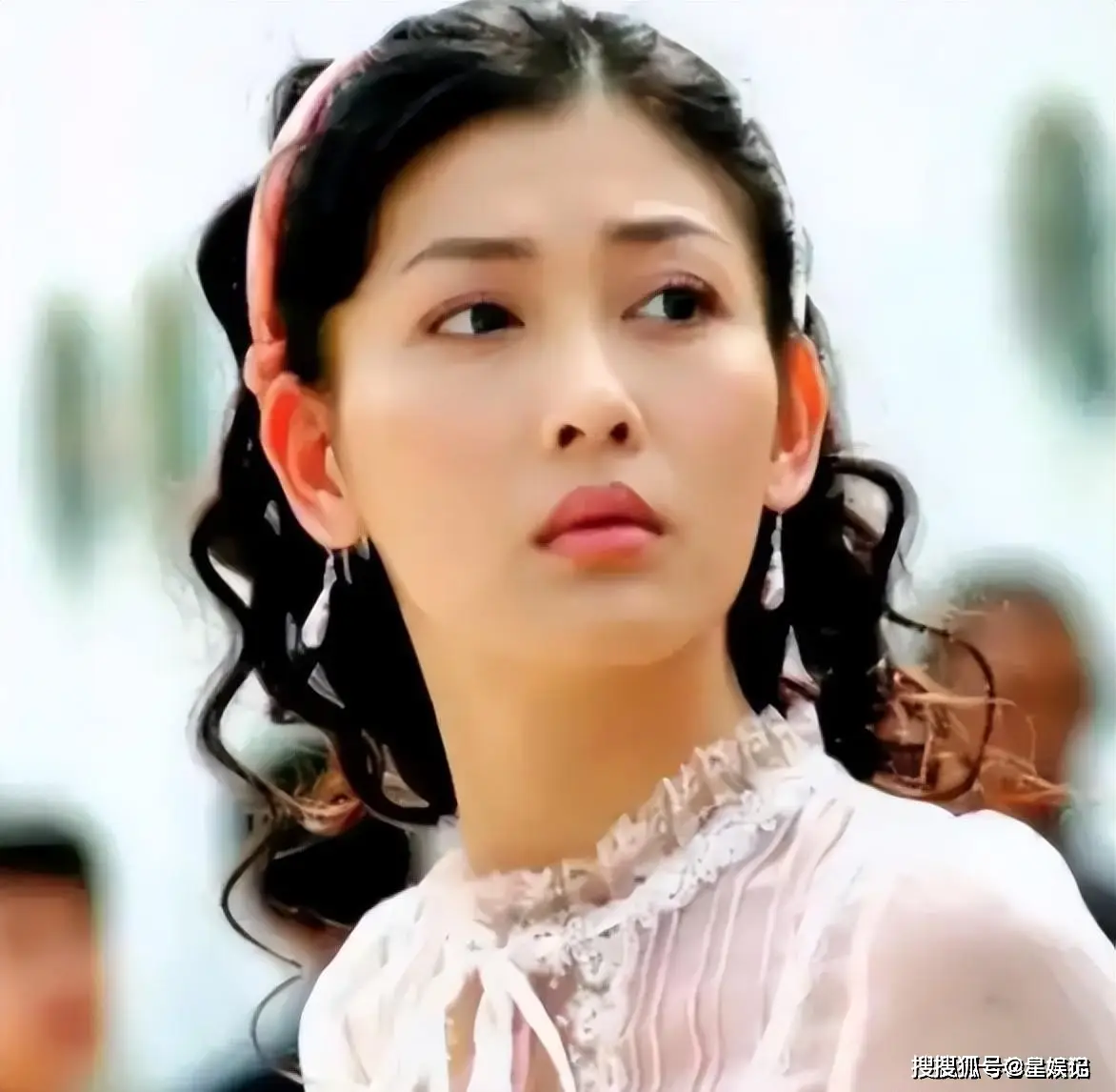 陪吃陪睡还不够？演员李彩桦揭前老板“恶行”触目惊心