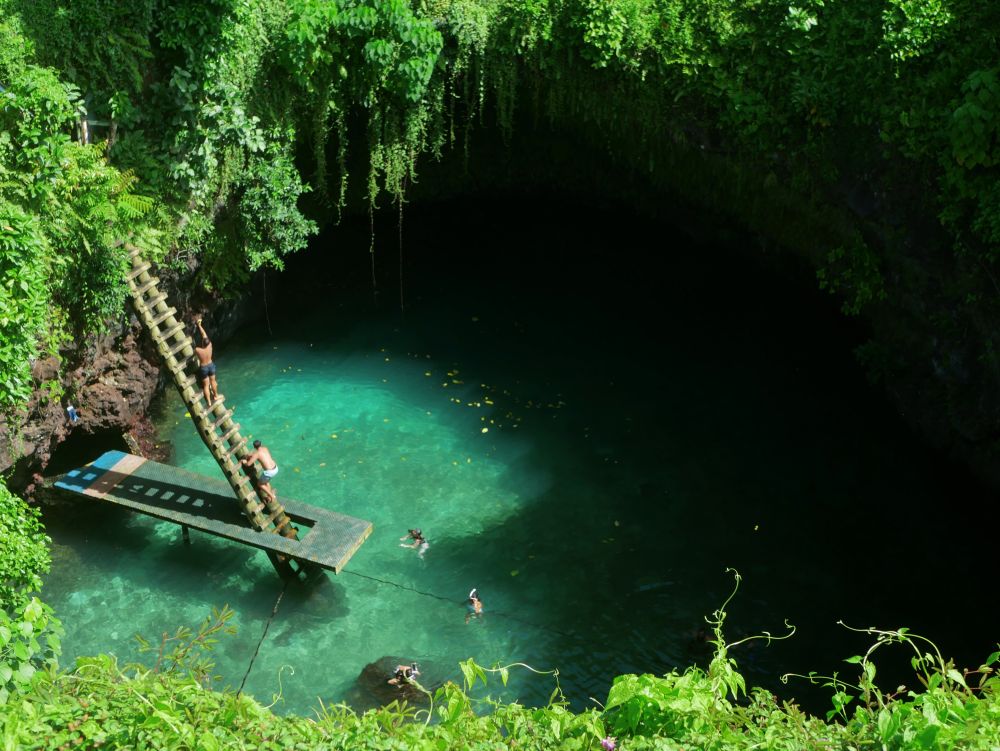 年终报道丨说走就走 拿起护照去旅行