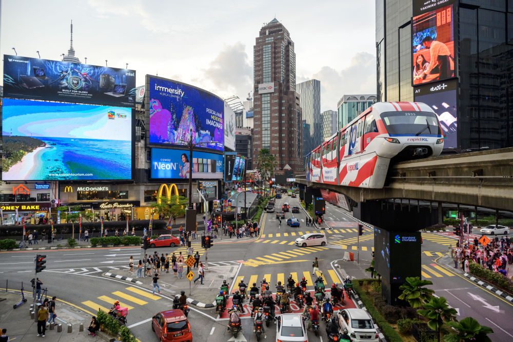 年终报道丨说走就走 拿起护照去旅行