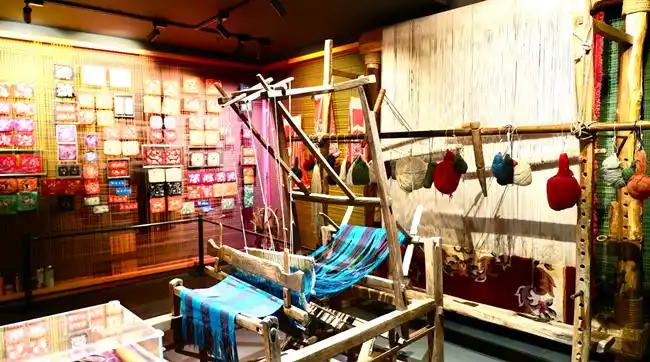 商旅融合唤回烟火气 老街新篇绘就新图景丨“十四五”发展看榆林