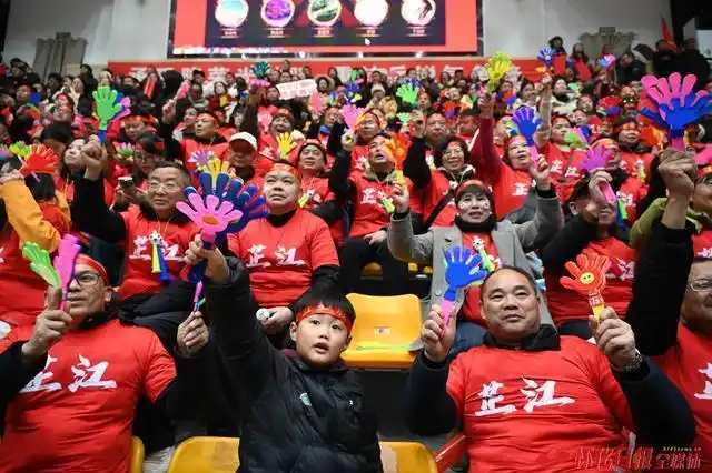 一张赛事门票成了文旅通票