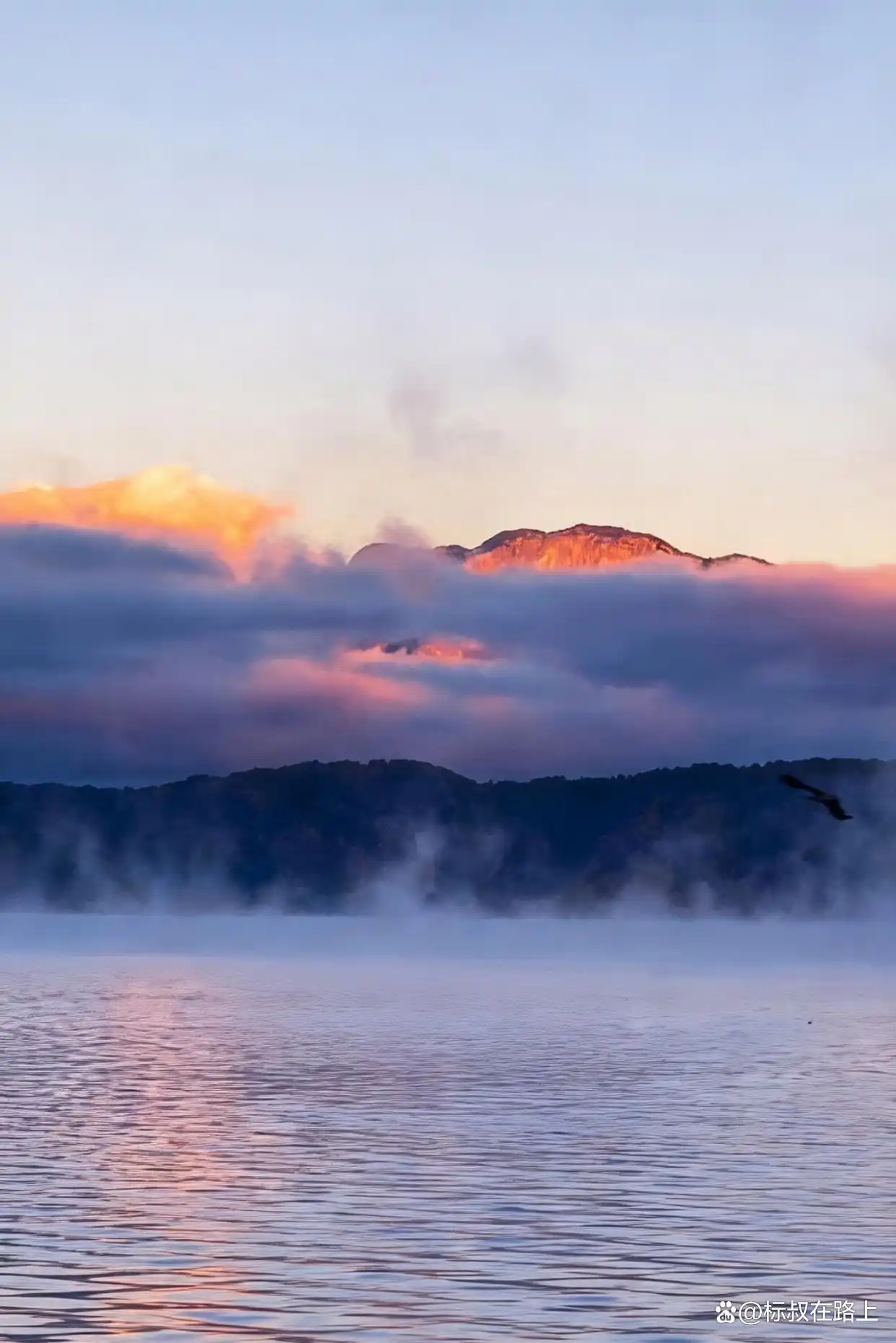 在泸沽湖拍到了人生画面，简直仙境！