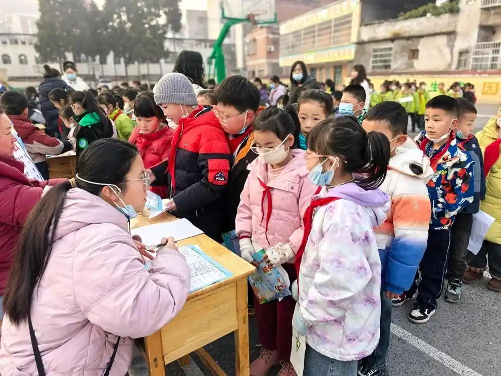 告别纸笔，趣味“闯关”！习水第二小学无纸化情境测评变“素养游乐园”