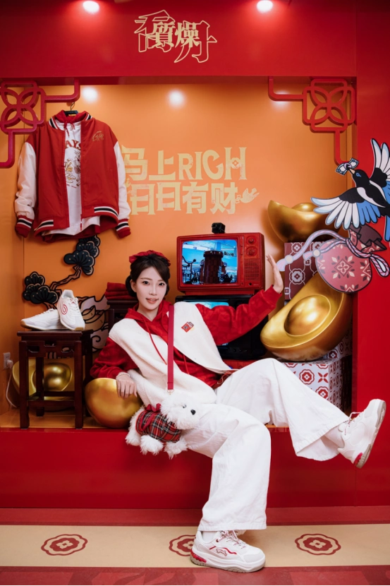 中乔体育「日日有财」活动闪现兰州，吴宇恒惊喜空降点燃“潮力场”