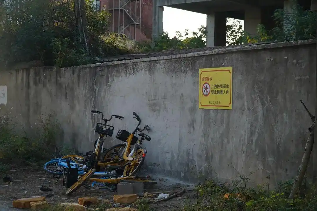 “野景点”频成网红打卡地，如何看待？