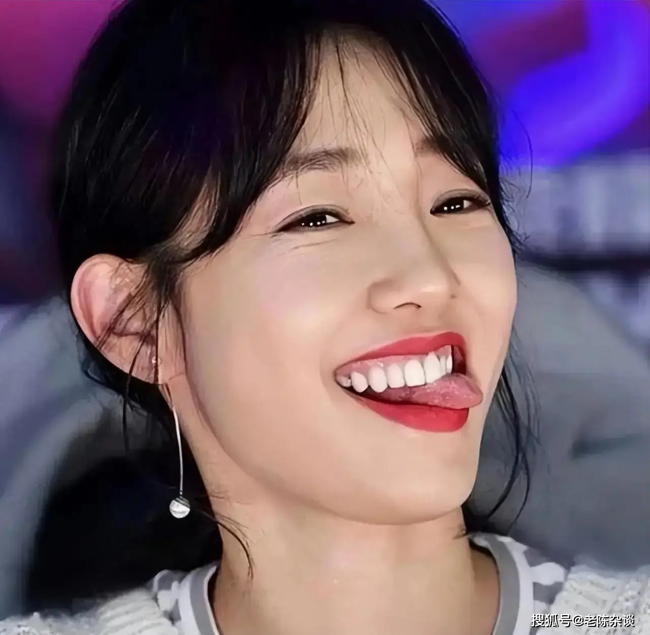 陪玩陪睡只是开胃菜，继白百何后，王晶再曝猛料，易烊千玺遭殃了