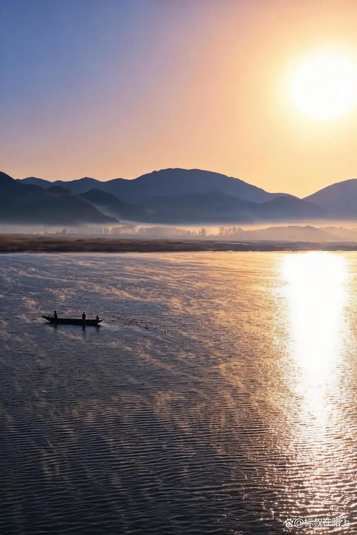 被《国家地理》狂赞的中国最美湖泊，冬天去简直绝了！