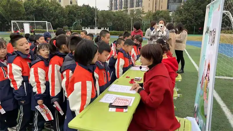 福州市晋安区实验小学将考场变身游乐园 师生、家长齐参与
