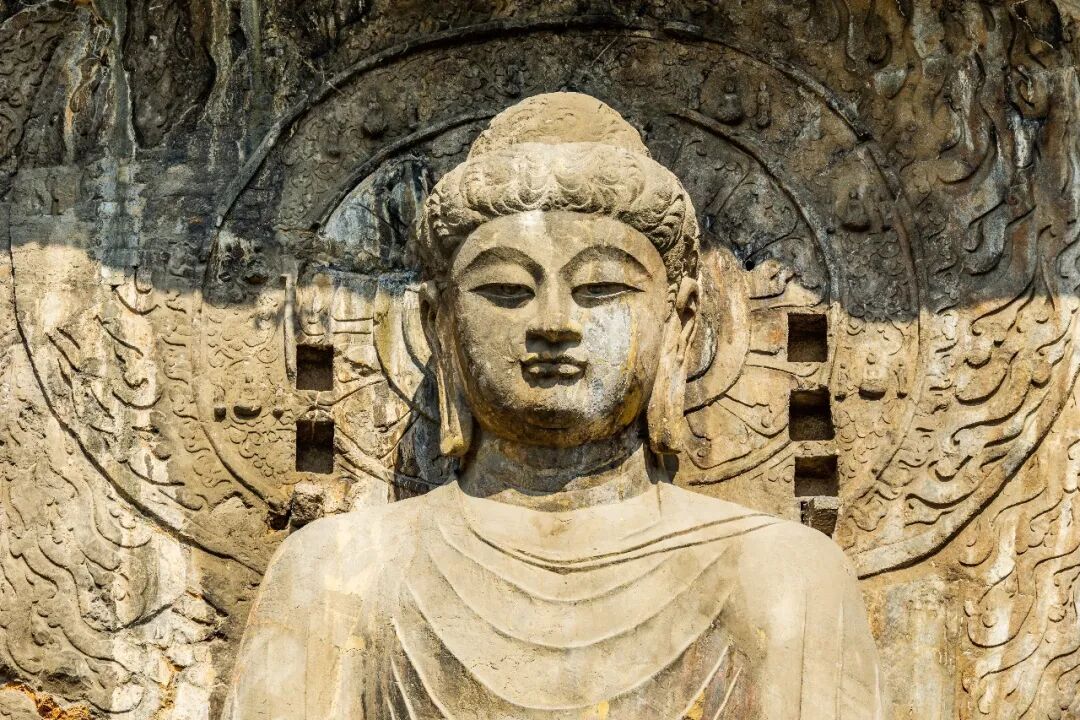 一眼千年！洛阳龙门石窟，刻在崖壁上的盛唐史诗，此生必打卡！