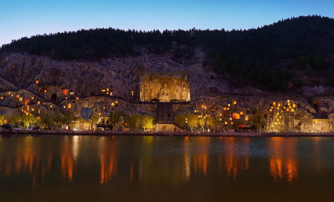 一眼千年！洛阳龙门石窟，刻在崖壁上的盛唐史诗，此生必打卡！