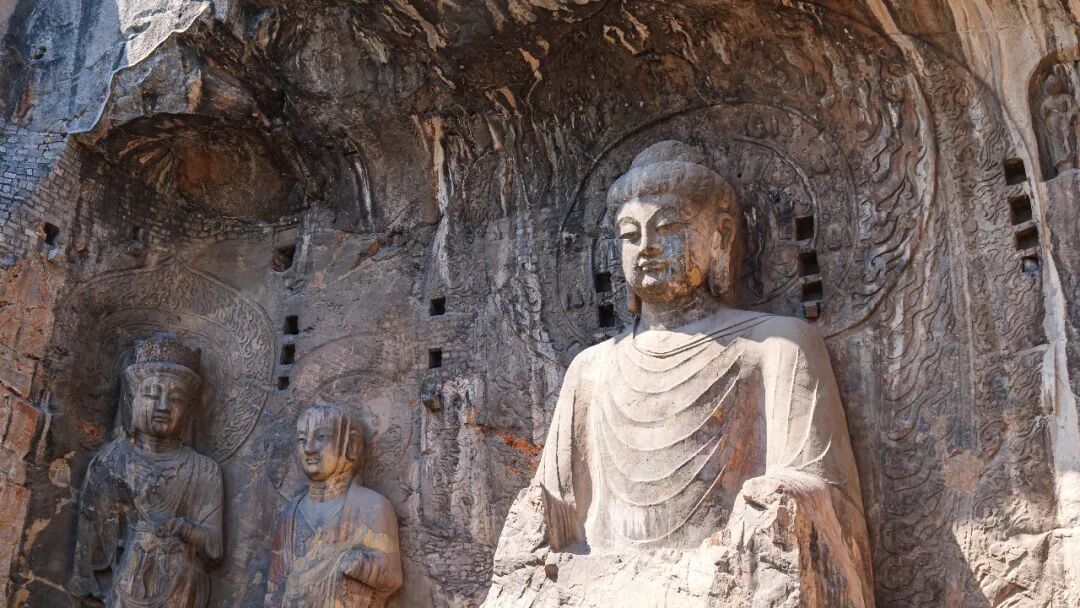 一眼千年！洛阳龙门石窟，刻在崖壁上的盛唐史诗，此生必打卡！