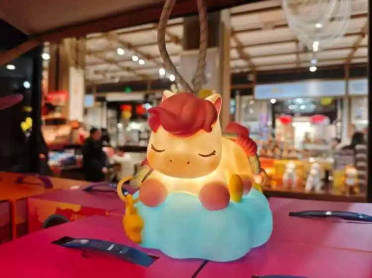 这周末，去哪玩｜云霄秋千挑战心跳极限、生煎“鼻祖”唤醒老上海记忆、遛娃“顶流”焕新回归……