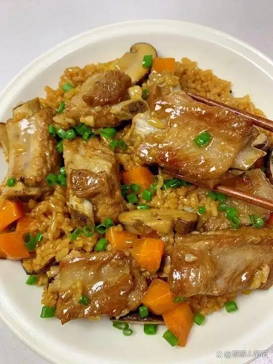 十大小吃里的青岛密码，走在青岛的街角巷尾，味蕾上的惊喜总比风景来得更直接