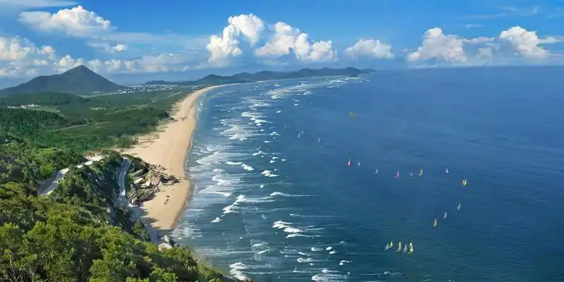 气温急升,滨海旅游旺季提前杀到!