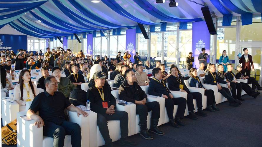 双“英雄会”助力呼伦贝尔“四季游”