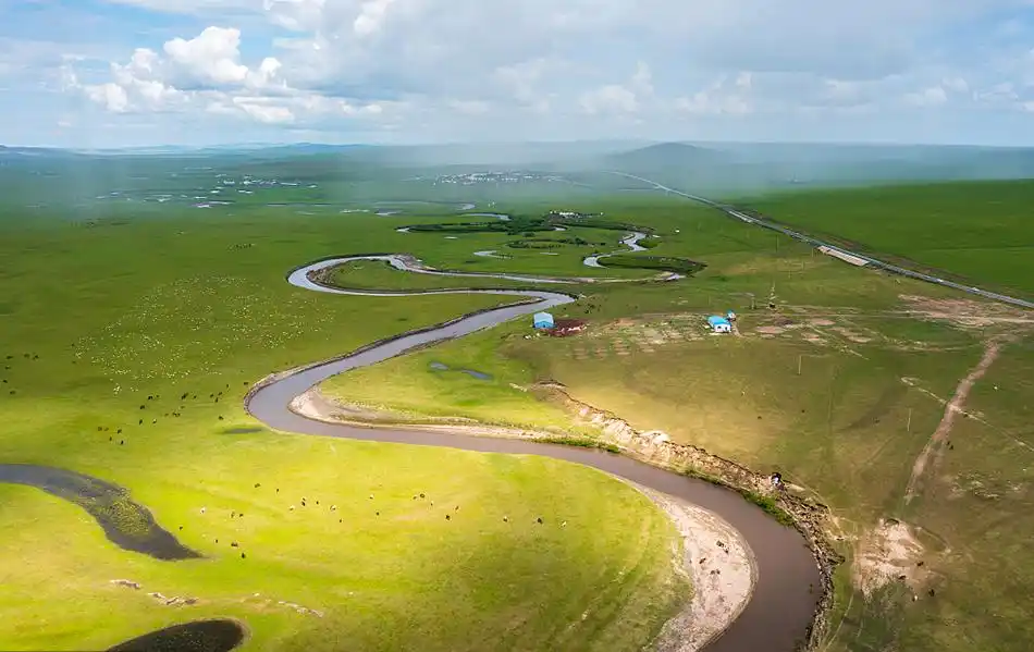 城事|呼伦贝尔19.5℃清凉“出圈”,感受夏日的山水图卷