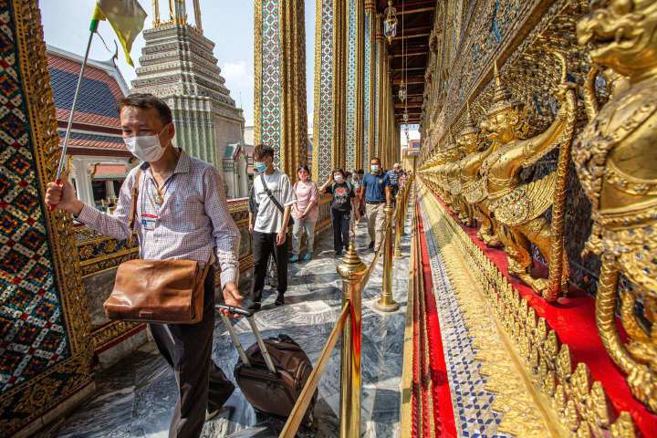 “五一”假期出境游旺销 部分热门线路跟团游名额所剩无几