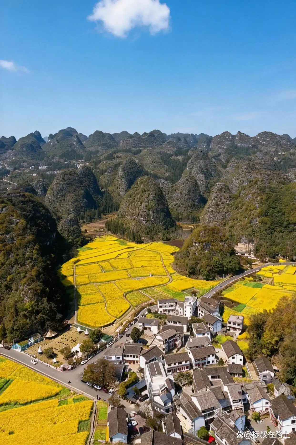 人生必打卡！春节带娃奔赴贵州万峰林，邂逅中国最早油菜花海！