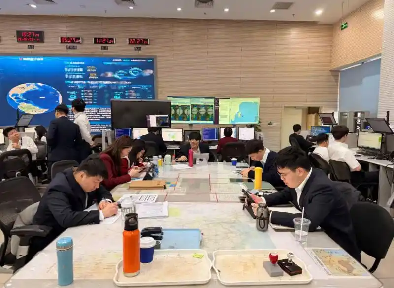 除夕守 “云关”：国航签派员的春运十二时辰｜新春消费青观察