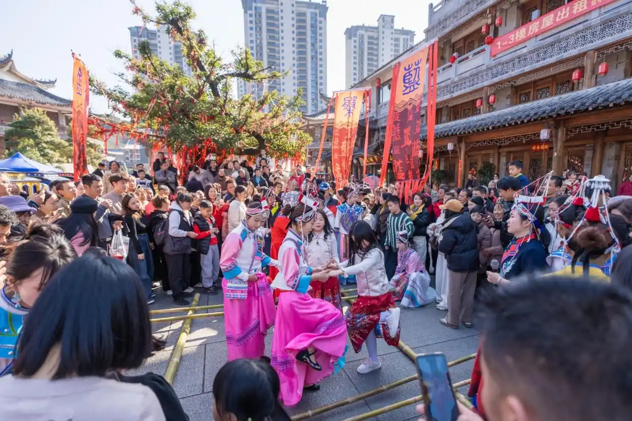 畲乡景宁沉浸式互动“玩”出消费热 沉浸式互动“玩”出消费热