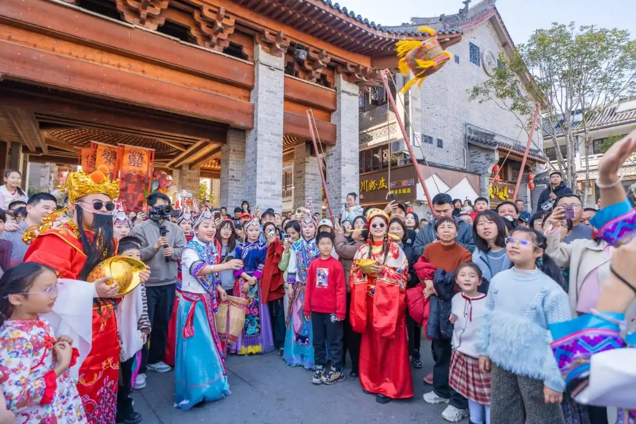 畲乡景宁沉浸式互动“玩”出消费热 沉浸式互动“玩”出消费热