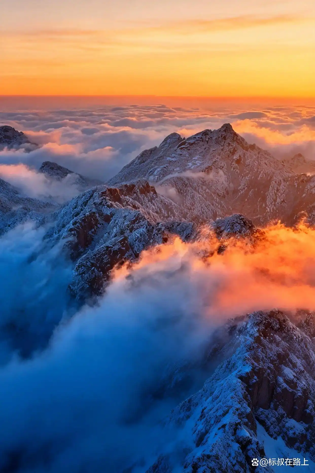 你看冬天的黄山，像不像一幅水墨画️！