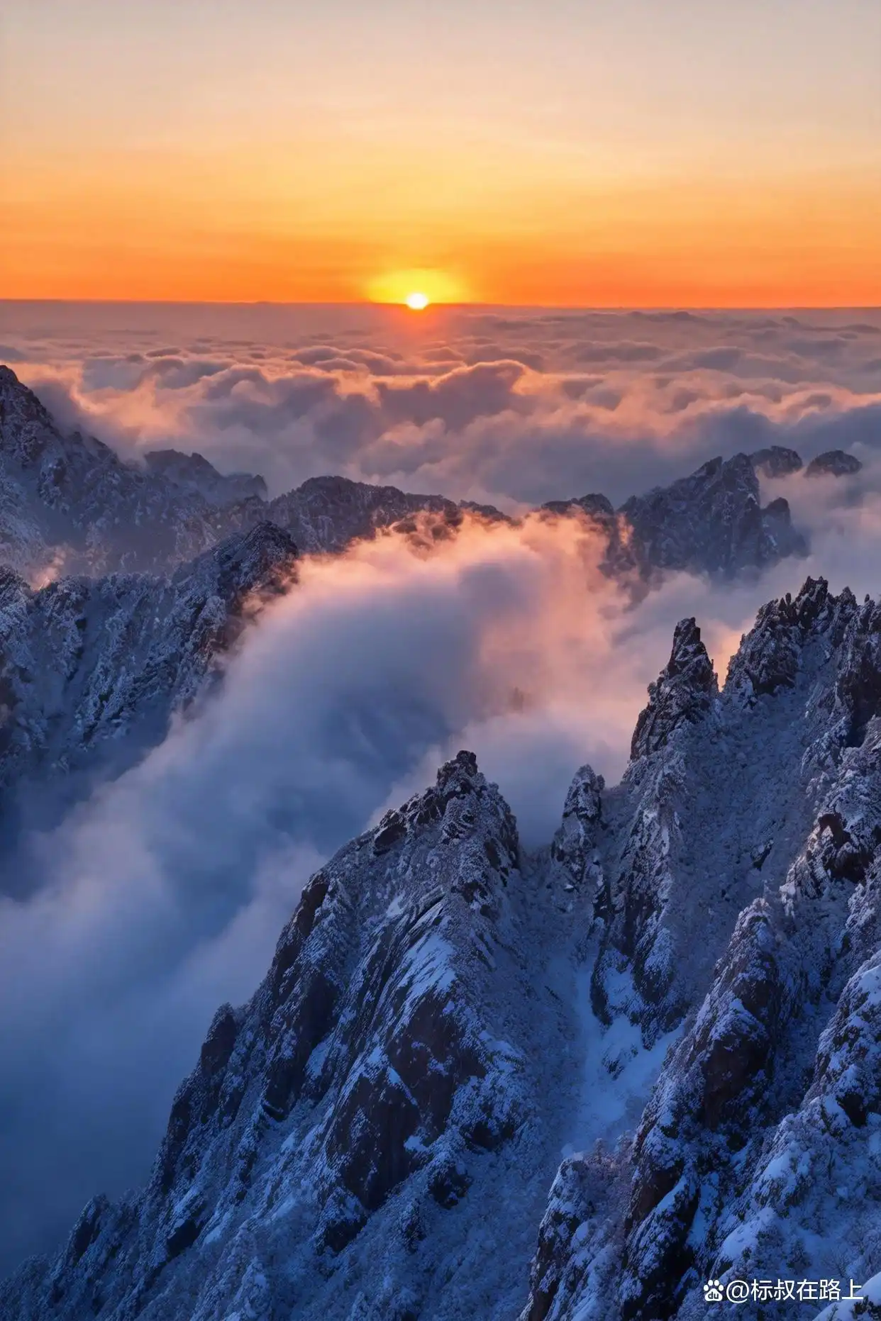 你看冬天的黄山，像不像一幅水墨画️！