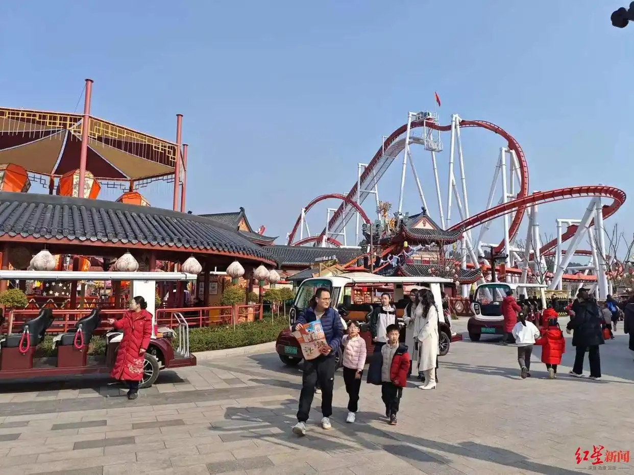 过年哪里好耍？资阳特色街区、游乐园里过大年丨万千气象看四川