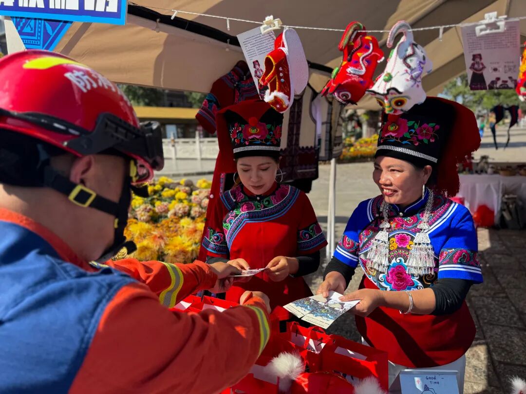 丽江古城消防的十二时辰 | 新春走基层