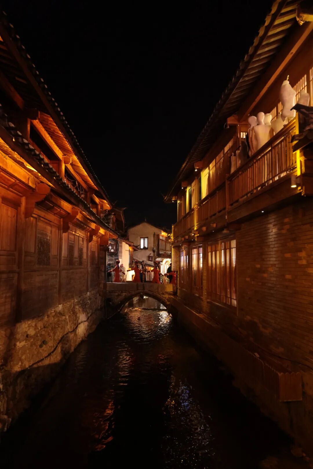 丽江古城消防的十二时辰 | 新春走基层