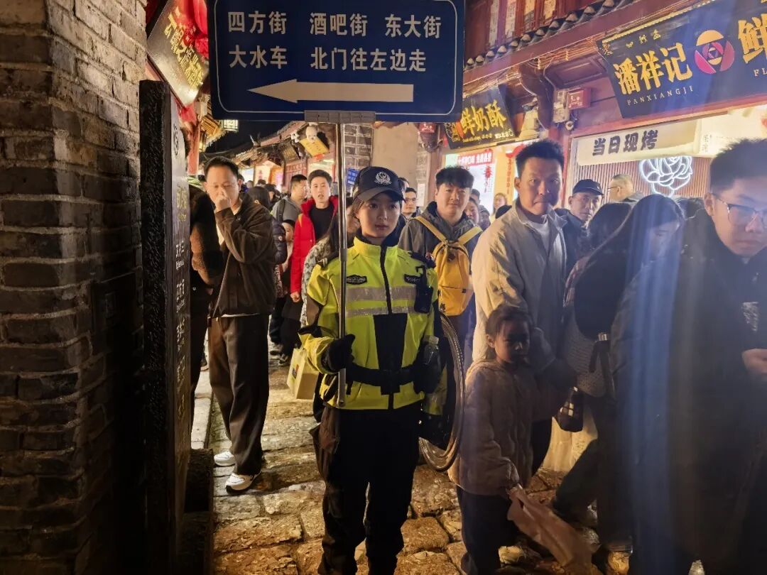 春节期间，偶遇她们，请到丽江古城