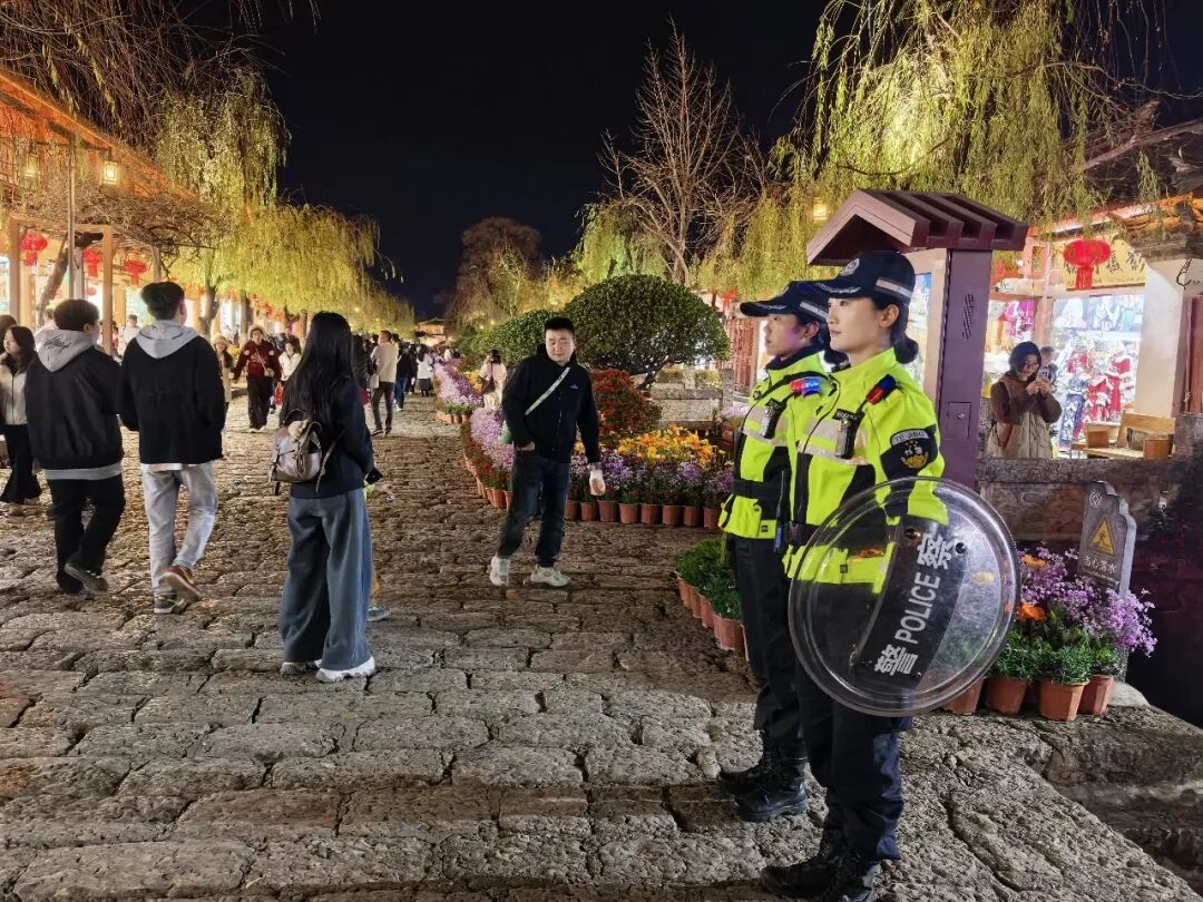 春节期间，偶遇她们，请到丽江古城