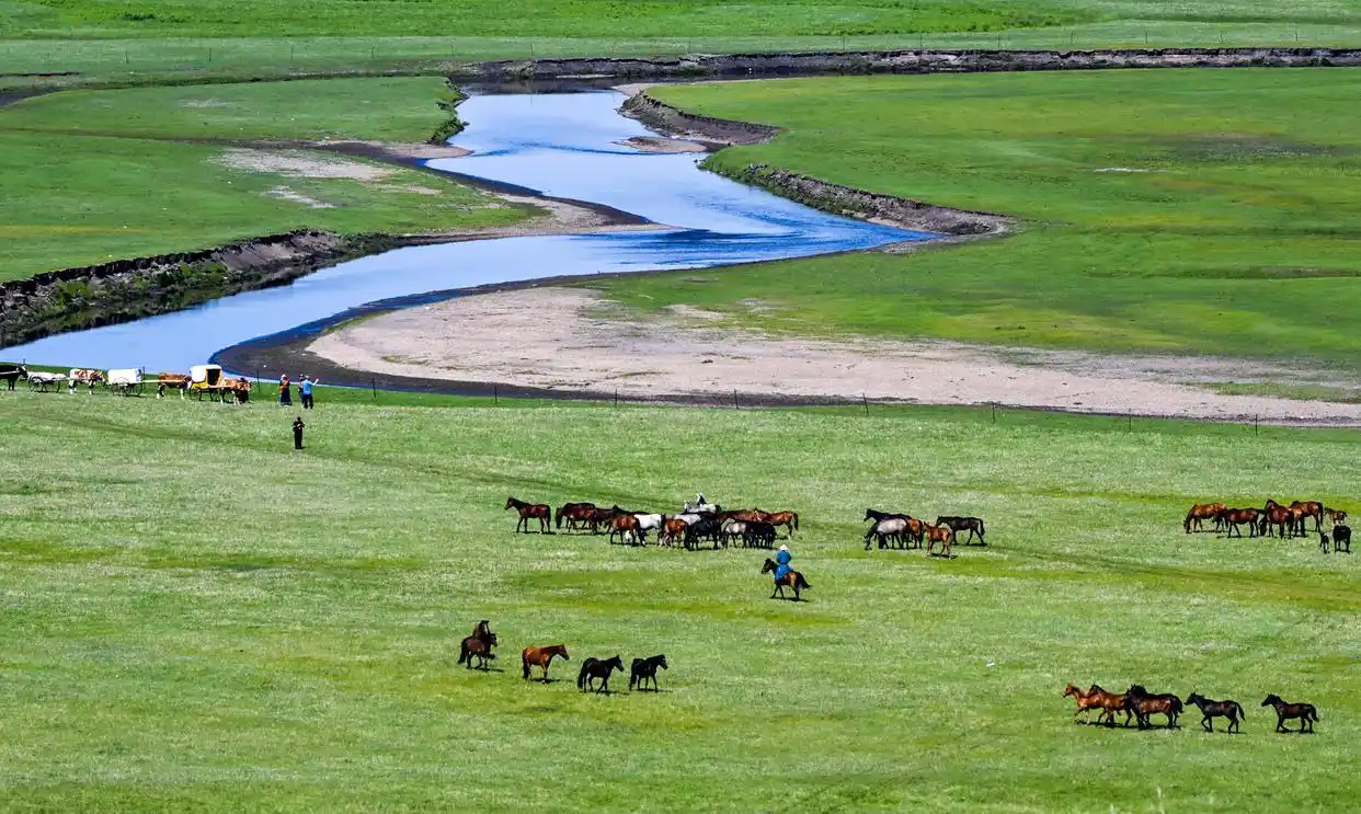 第二届内蒙古呼伦贝尔大草原文化旅游节开幕