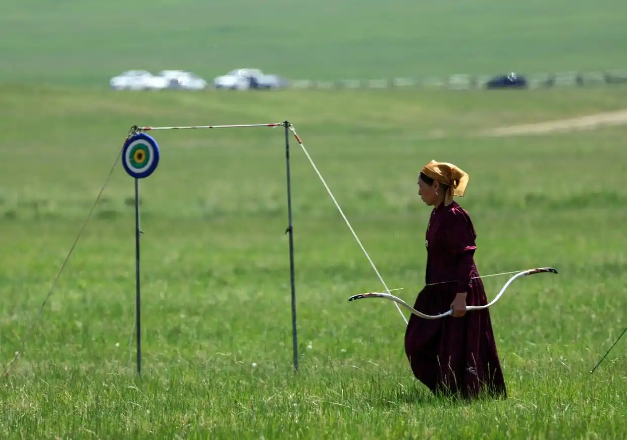 第二届内蒙古呼伦贝尔大草原文化旅游节开幕