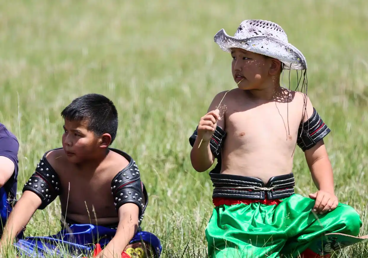 第二届内蒙古呼伦贝尔大草原文化旅游节开幕