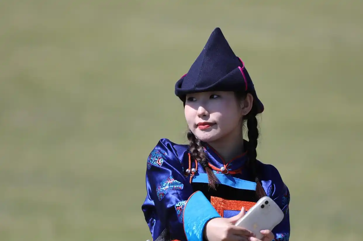 第二届内蒙古呼伦贝尔大草原文化旅游节开幕