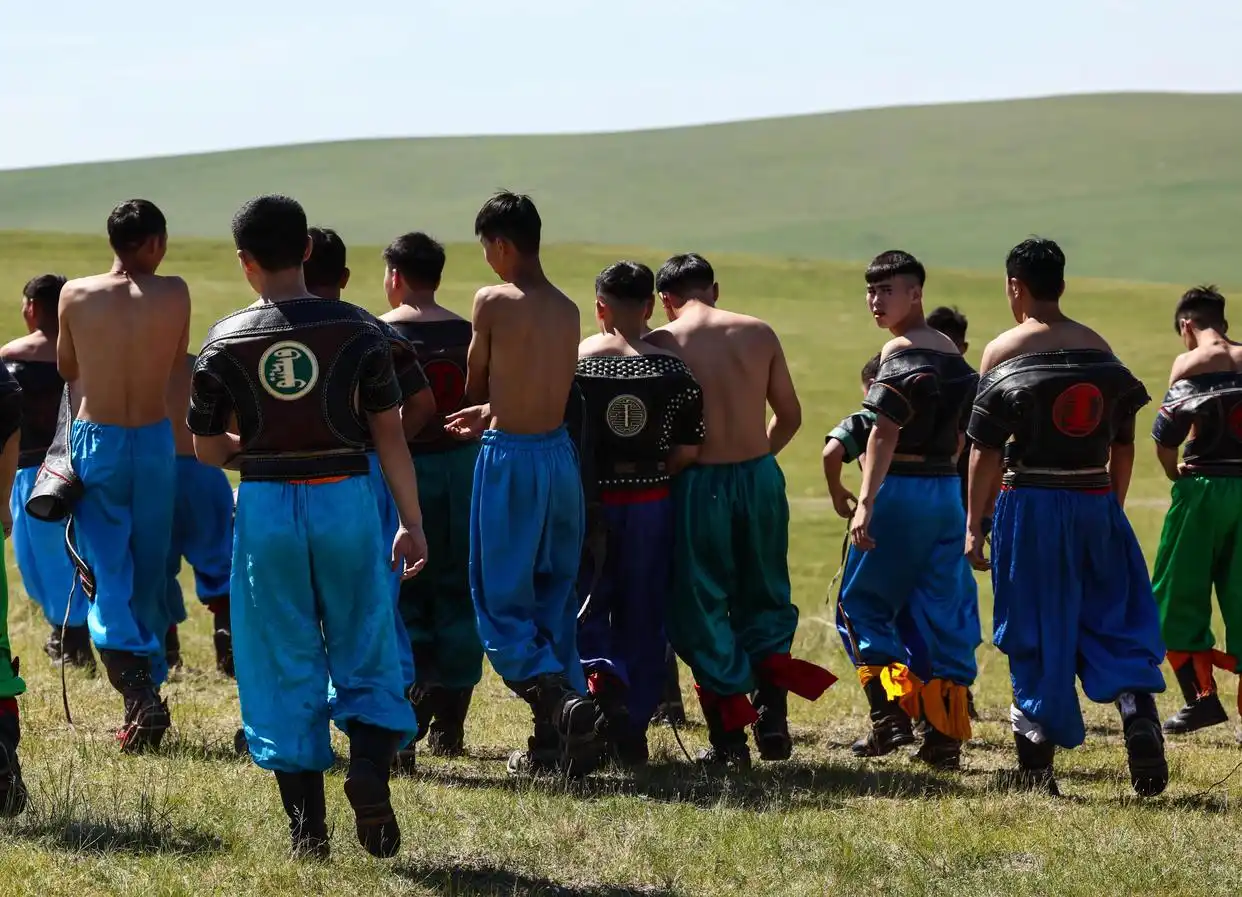 第二届内蒙古呼伦贝尔大草原文化旅游节开幕