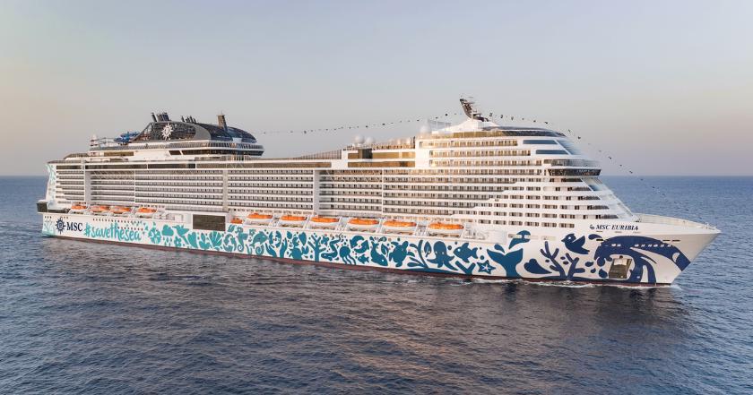 32名中国旅行团游客滞留迪拜港一邮轮上，原定航班取消，旅行社：正协调游客分批回国，费用由公司承担