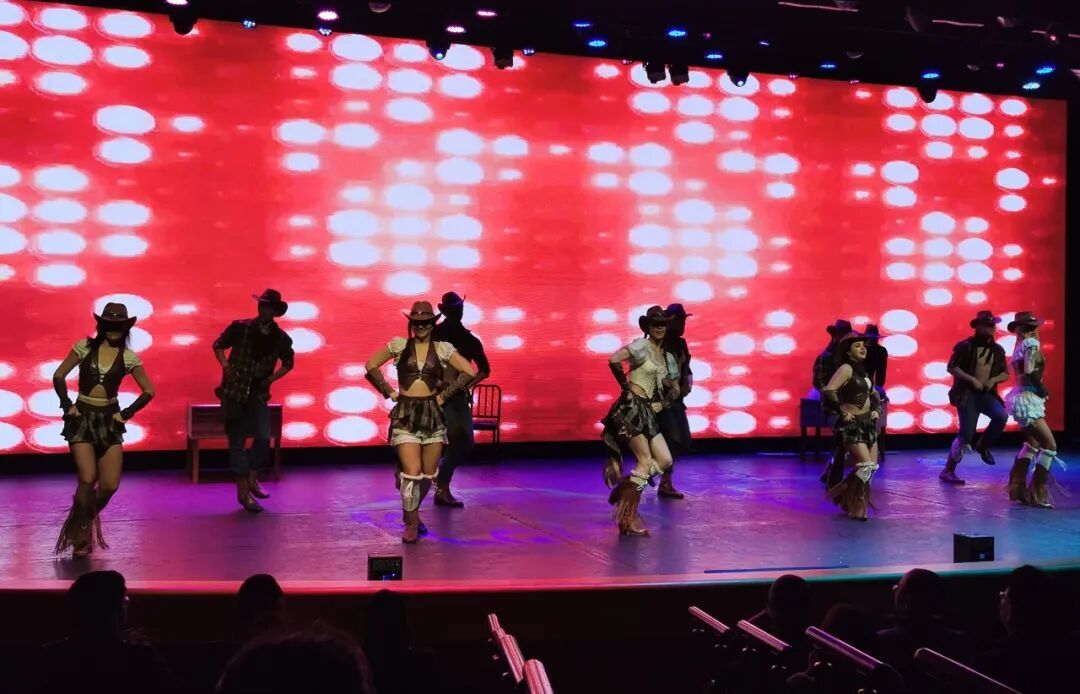 “梦想”号邮轮首次靠泊上海吴淞口国际邮轮港，开启上海运营新篇章！