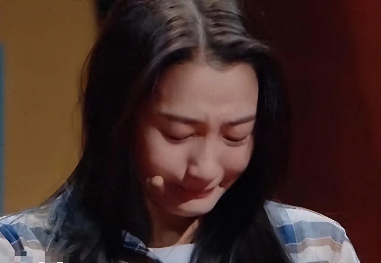 陪玩陪睡不算啥！继关晓彤事件后，岳云鹏再曝潜规则，阴暗面曝光