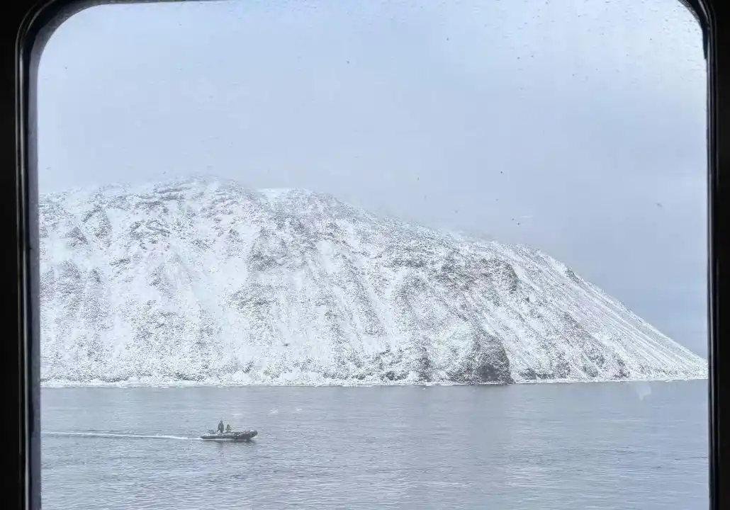 “船票8万的豪华邮轮弄丢行李，拒赔还恐吓游客”，该被315打假的南极游成了中产噩梦？