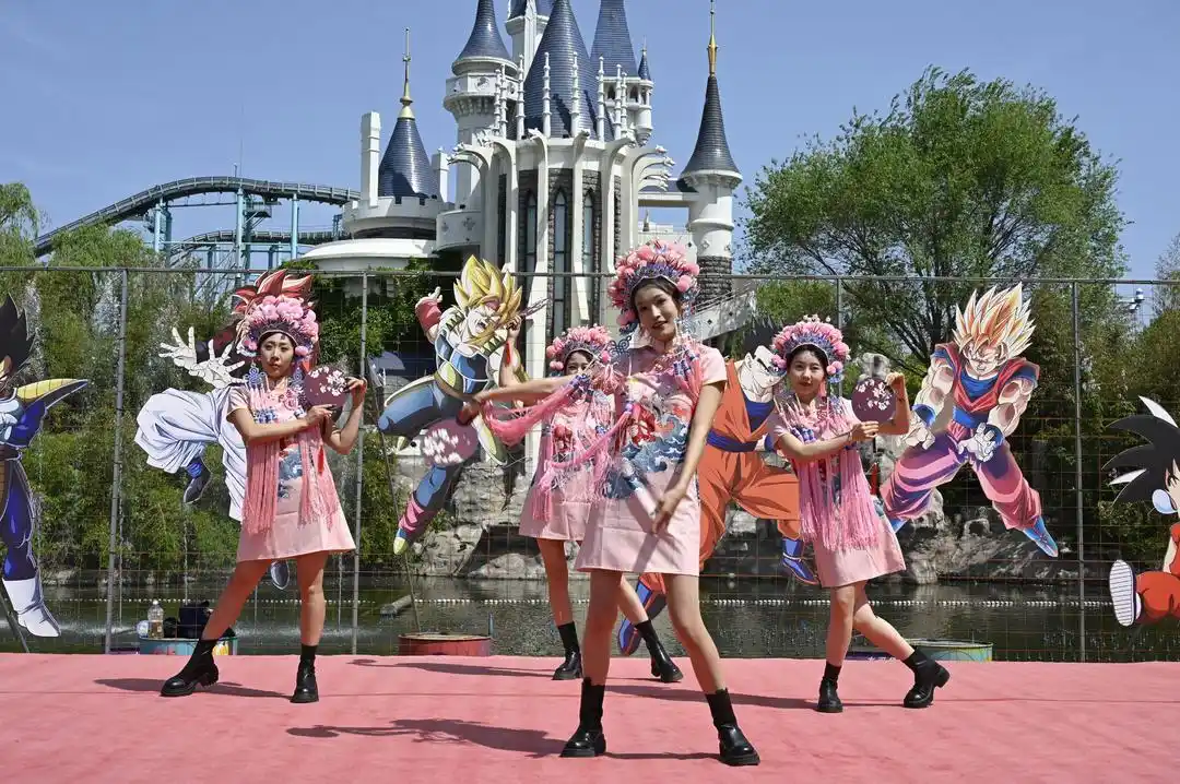 99元不限次畅玩！清明假，富华游乐园“花花世界”等你来撒欢