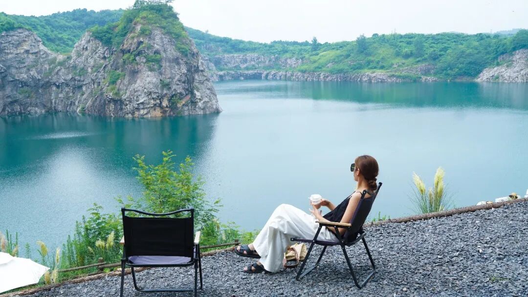 别被滤镜骗了！网红“照骗”下的景点，正在毁掉你的旅行