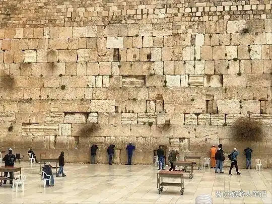 耶路撒冷的哭墙，一面墙，哭了三千年，懂你站在它面前的时候，心里为什么也会莫名地发紧