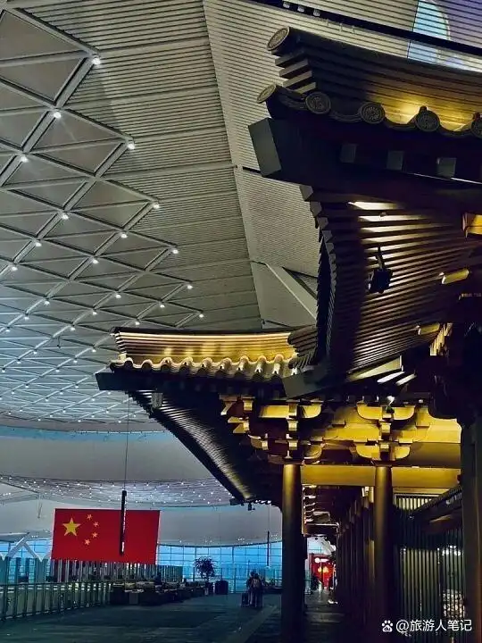 全世界也只有西安,在飞机场建一座博物馆,你脚下踩的这片土地,两千年前就埋着宝贝