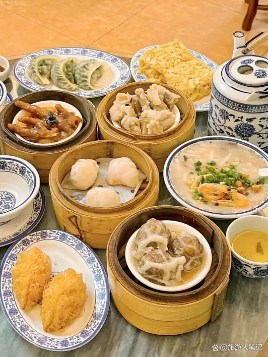 最受外国人欢迎的中国十大城市，带你看懂老外眼中的宝藏中国，看看这些地方凭什么让老外来了不想走