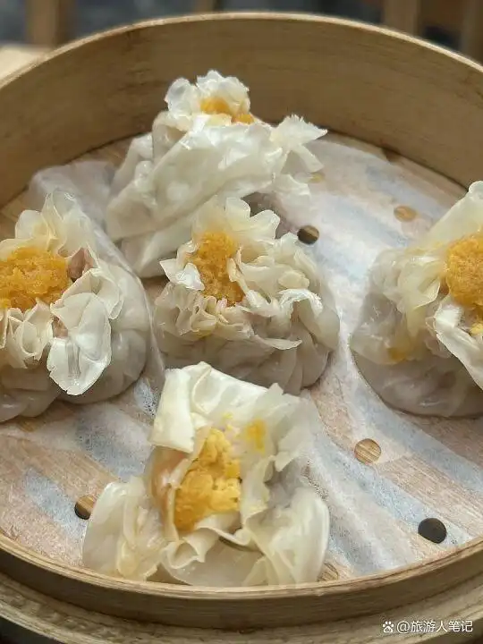 呼和浩特真正的地道，就藏在那十样你非尝不可的小吃里，吃一口，就能懂这座城